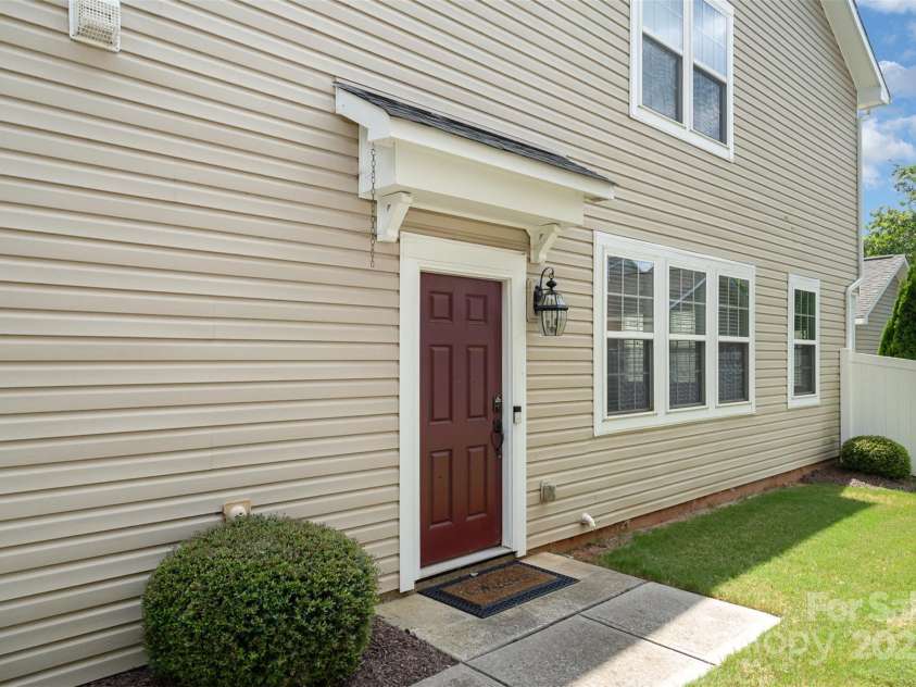 8245 Viewpoint Lane, Cornelius, NC 28031.  MLS# CAR4279282, YatesRealty ID 26198. 