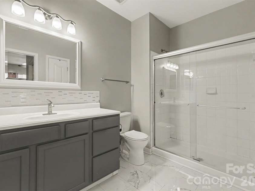 10616 Hill Point Court, Charlotte, NC 28262.  MLS# CAR4385583, YatesRealty ID 26199. Full bath