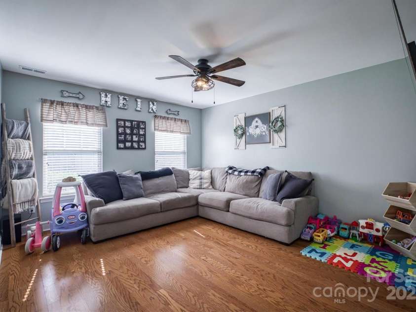418 Eastway Lane, Conover, NC 28613.  MLS# CAR4265927, YatesRealty ID 26199. 