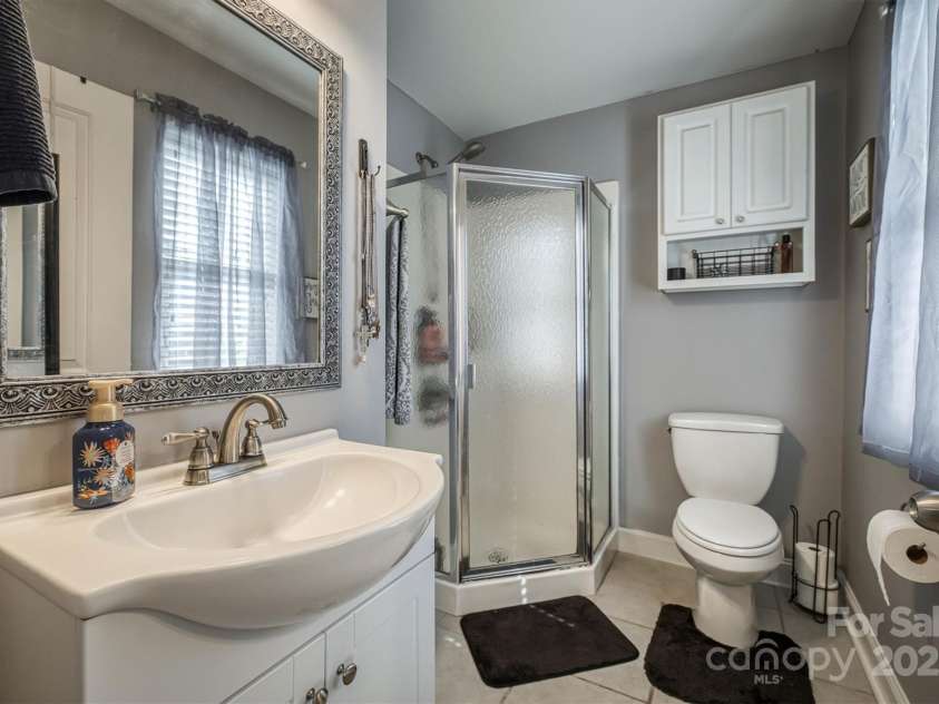 418 Eastway Lane, Conover, NC 28613.  MLS# CAR4265927, YatesRealty ID 26199. 