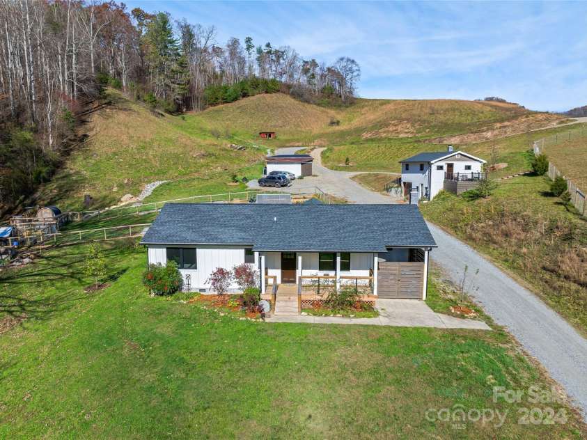 435 N Turkey Creek Road, Leicester, NC 28748.  MLS# CAR4199119, YatesRealty ID 262. Approach to the property