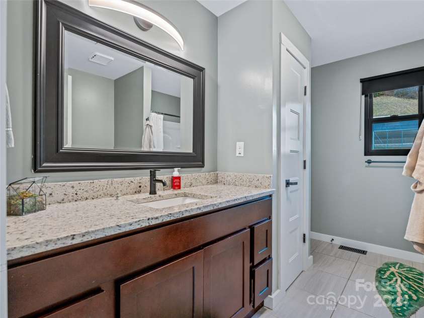 435 N Turkey Creek Road, Leicester, NC 28748.  MLS# CAR4199119, YatesRealty ID 262. 
