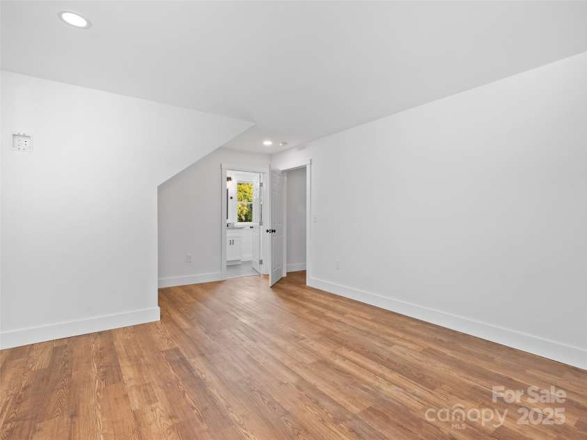 15 Riemar Lane, Waynesville, NC 28786.  MLS# CAR4306144, YatesRealty ID 2620. 