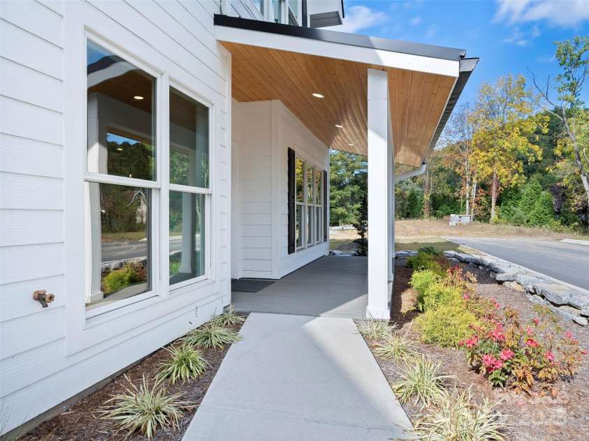 15 Riemar Lane, Waynesville, NC 28786.  MLS# CAR4306144, YatesRealty ID 2620. 