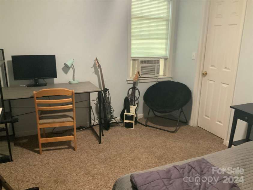 17 Buttonwood Court, Asheville, NC 28806.  MLS# CAR4155345, YatesRealty ID 2620. 