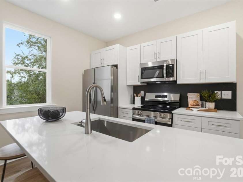 8935 Sharonbrook Drive, Charlotte, NC 28210.  MLS# CAR4403597, YatesRealty ID 2620. 
