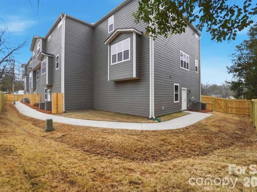 8935 Sharonbrook Drive, Charlotte, NC 28210.  MLS# CAR4403597, YatesRealty ID 2620. 