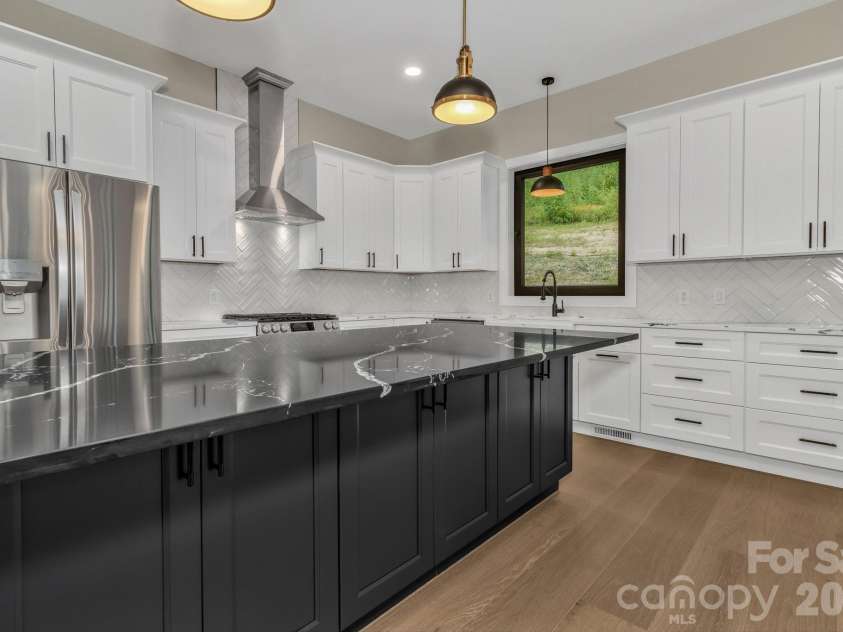 63 Winding Ridge Road, Fairview, NC 28730.  MLS# CAR4393298, YatesRealty ID 26200. 