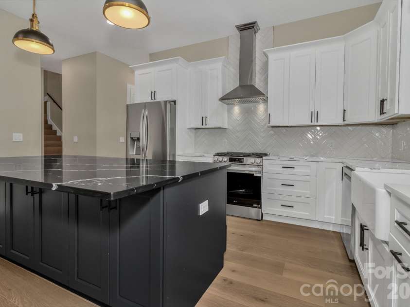 63 Winding Ridge Road, Fairview, NC 28730.  MLS# CAR4393298, YatesRealty ID 26200. 