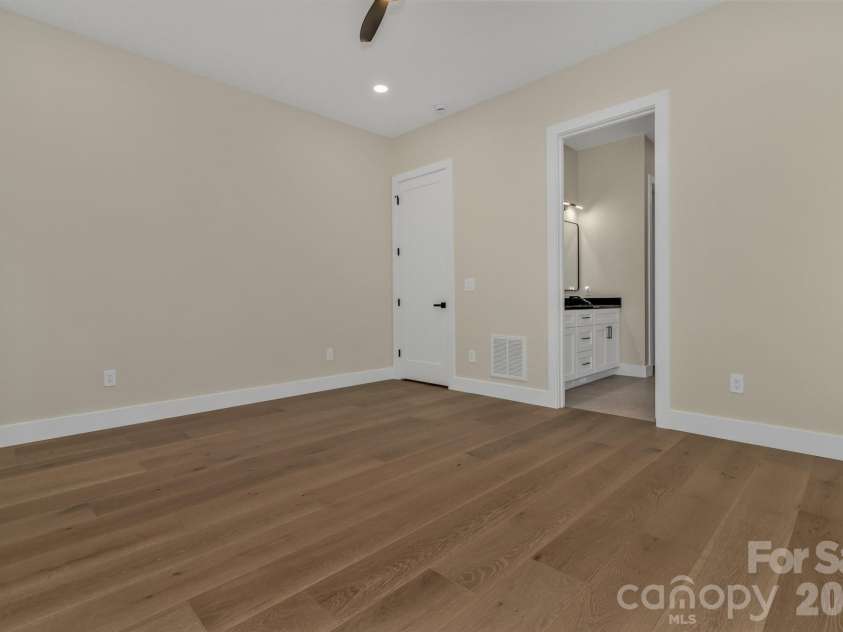 63 Winding Ridge Road, Fairview, NC 28730.  MLS# CAR4393298, YatesRealty ID 26200. 