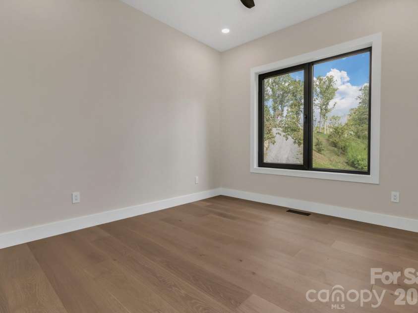 63 Winding Ridge Road, Fairview, NC 28730.  MLS# CAR4393298, YatesRealty ID 26200. 