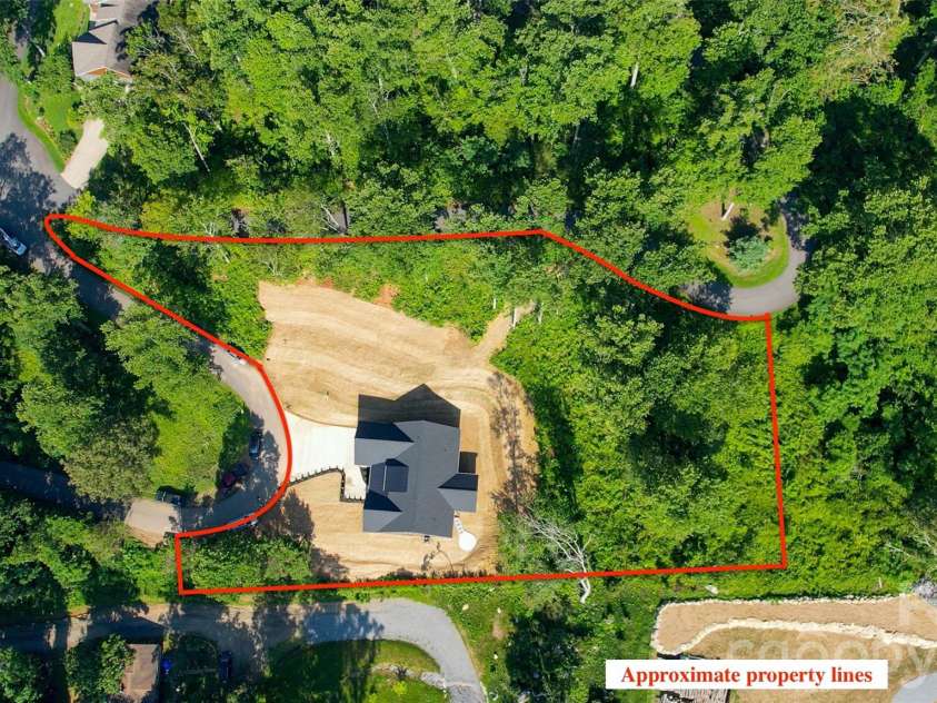 63 Winding Ridge Road, Fairview, NC 28730.  MLS# CAR4393298, YatesRealty ID 26200. 