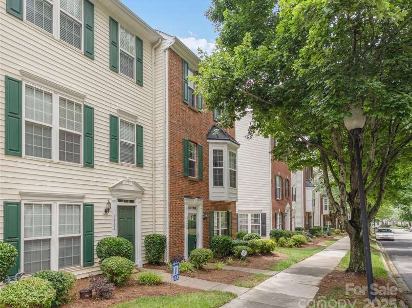 9728 Blossom Hill Drive, Huntersville, NC 28078.  MLS# CAR4272464, YatesRealty ID 26200. 