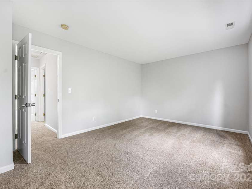 9728 Blossom Hill Drive, Huntersville, NC 28078.  MLS# CAR4272464, YatesRealty ID 26200. 