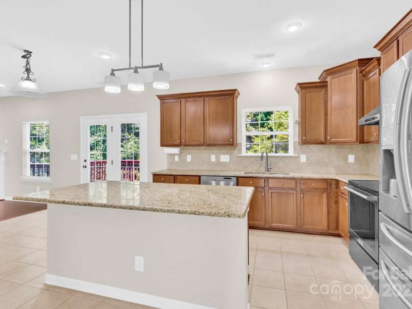 14034 Green Birch Drive, Pineville, NC 28134.  MLS# CAR4277582, YatesRealty ID 26201. 