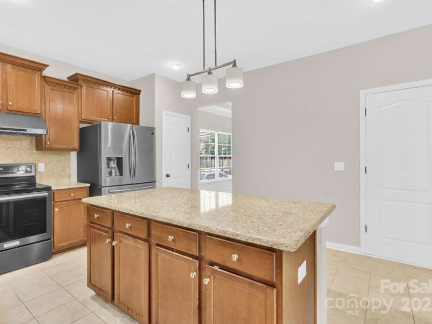 14034 Green Birch Drive, Pineville, NC 28134.  MLS# CAR4277582, YatesRealty ID 26201. 