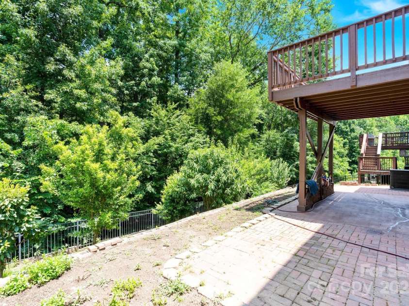 14034 Green Birch Drive, Pineville, NC 28134.  MLS# CAR4277582, YatesRealty ID 26201. 