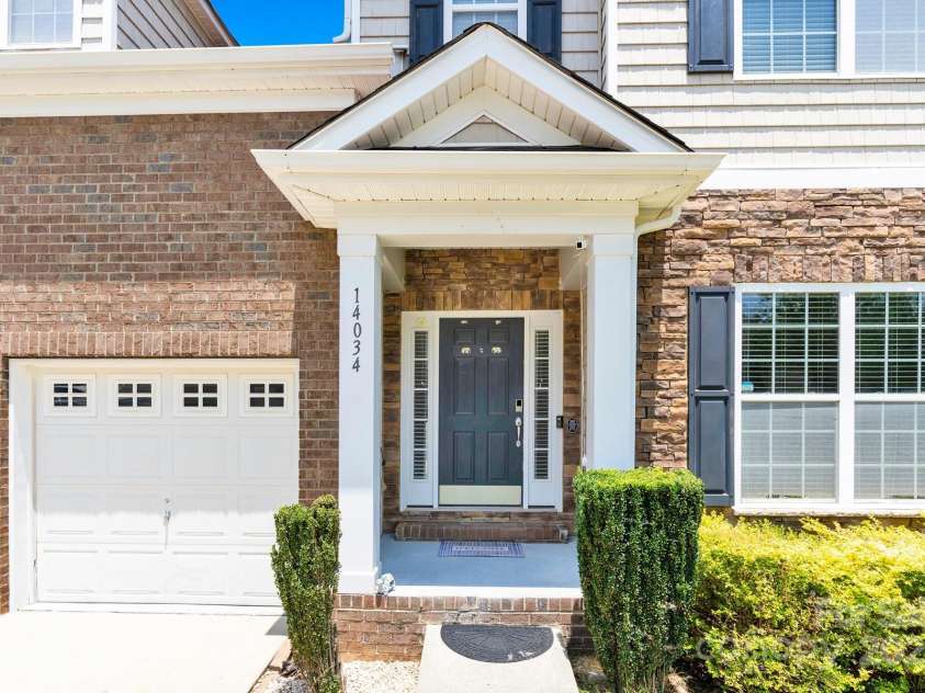 14034 Green Birch Drive, Pineville, NC 28134.  MLS# CAR4277582, YatesRealty ID 26201. 