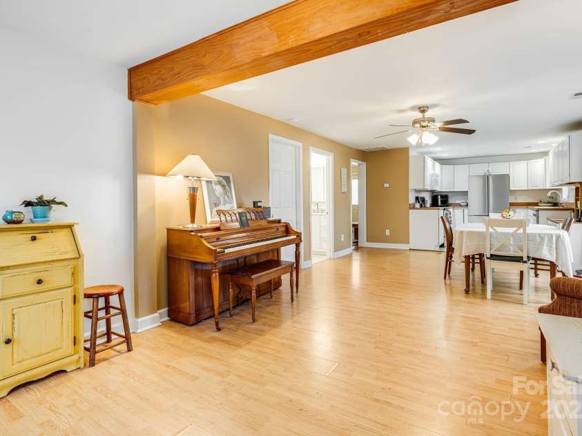 195 Whitmire Road, Brevard, NC 28712.  MLS# CAR4328642, YatesRealty ID 26201. 