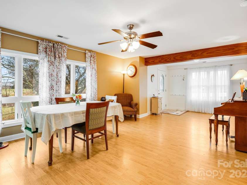 195 Whitmire Road, Brevard, NC 28712.  MLS# CAR4328642, YatesRealty ID 26201. 