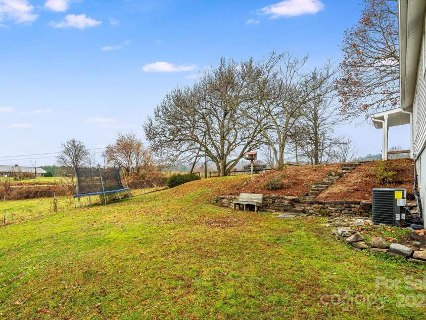 195 Whitmire Road, Brevard, NC 28712.  MLS# CAR4328642, YatesRealty ID 26201. 