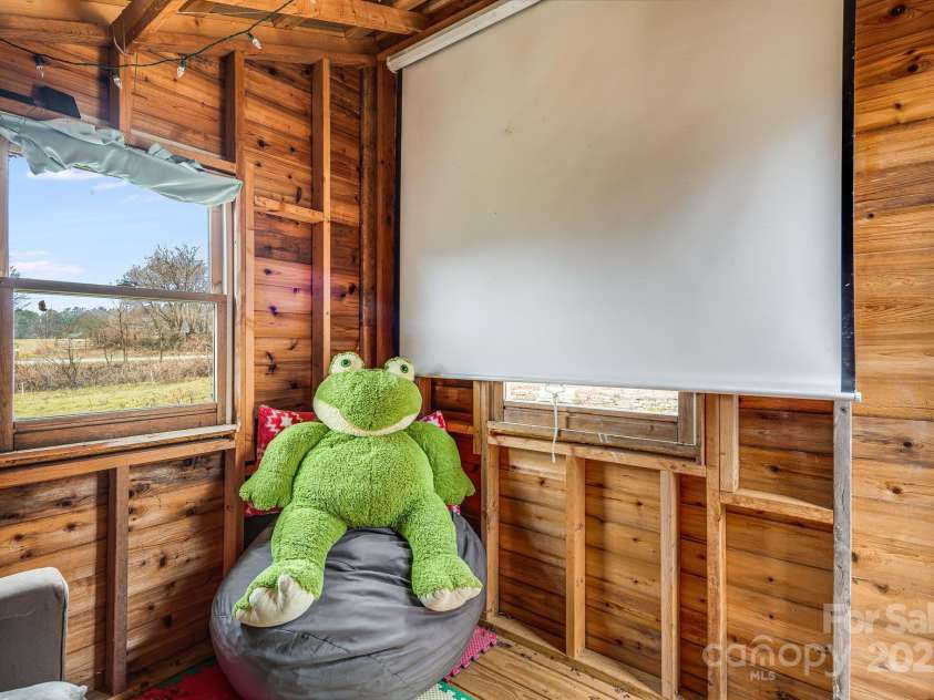 195 Whitmire Road, Brevard, NC 28712.  MLS# CAR4328642, YatesRealty ID 26201. 