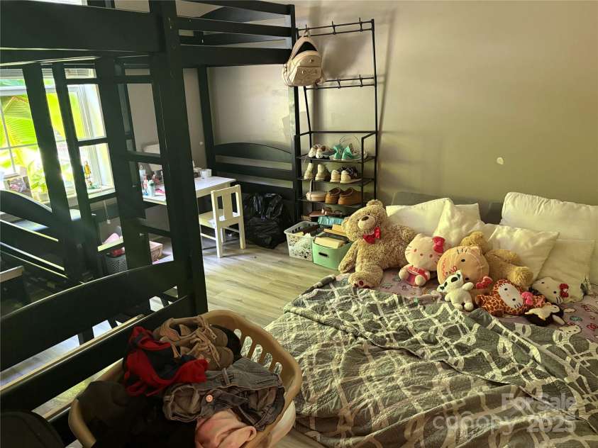 120 Thyme Lane, Statesville, NC 28677.  MLS# CAR4279331, YatesRealty ID 26202. 