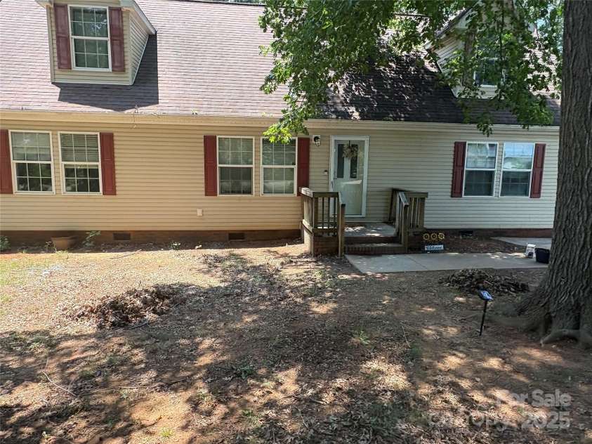 120 Thyme Lane, Statesville, NC 28677.  MLS# CAR4279331, YatesRealty ID 26202. 