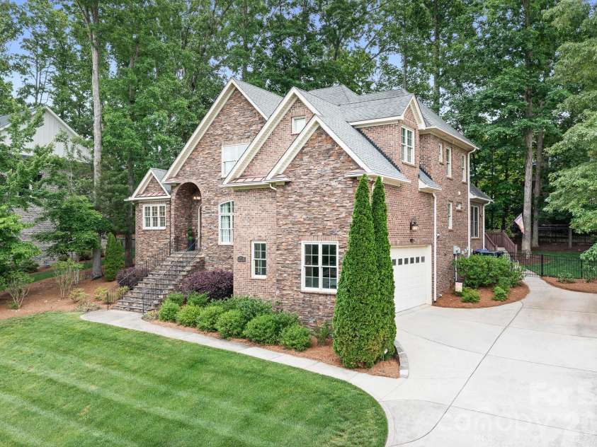 7738 Burning Ridge Drive, Stanley, NC 28164.  MLS# CAR4354045, YatesRealty ID 26202. 