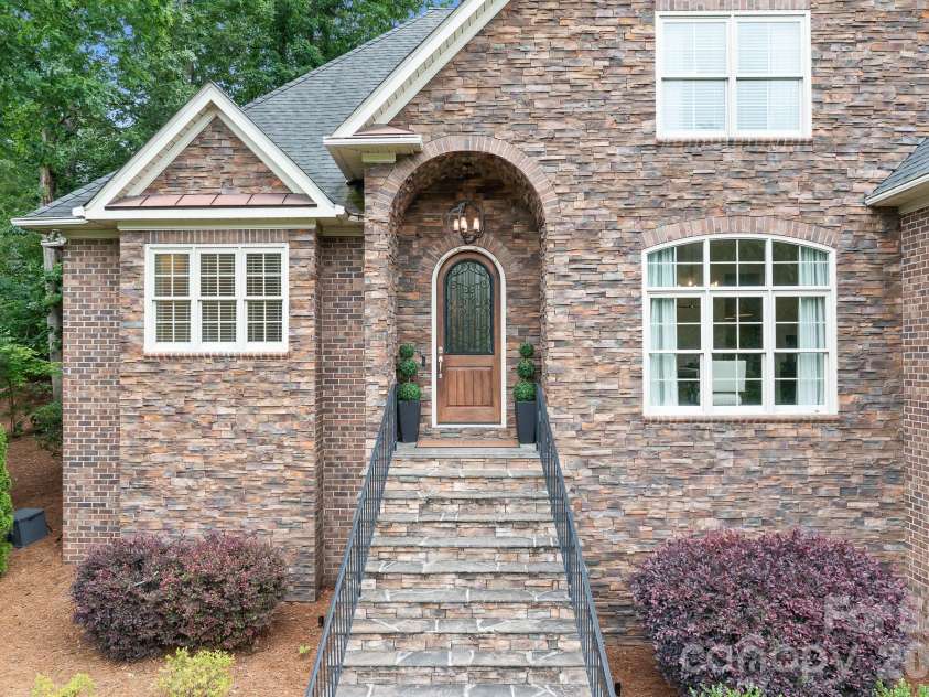 7738 Burning Ridge Drive, Stanley, NC 28164.  MLS# CAR4354045, YatesRealty ID 26202. 