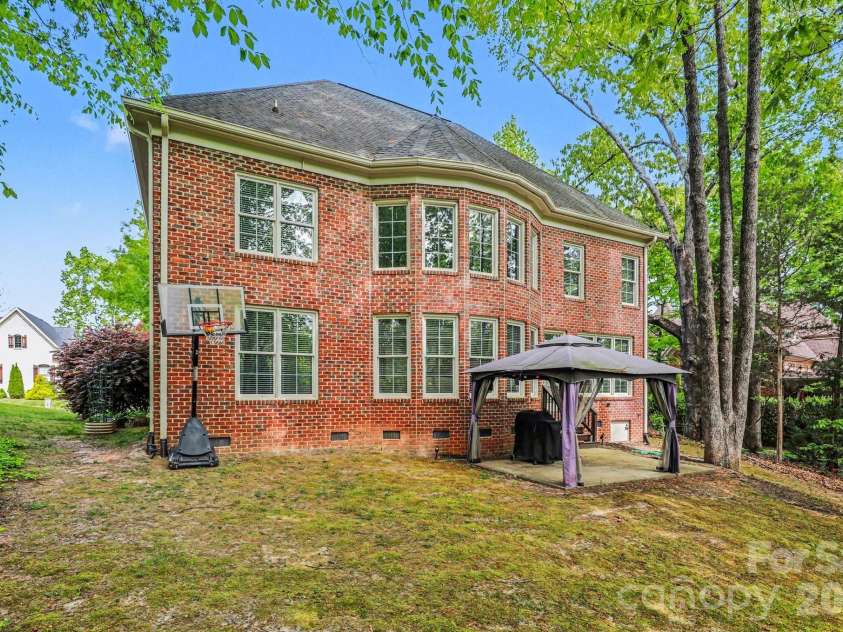 232 Birdie Drive, Stanley, NC 28164.  MLS# CAR4366420, YatesRealty ID 26203. Large Private Backyard