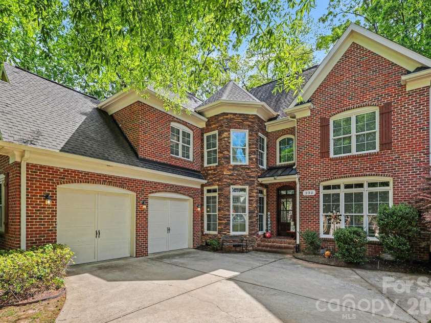 232 Birdie Drive, Stanley, NC 28164.  MLS# CAR4366420, YatesRealty ID 26203. Welcome Home