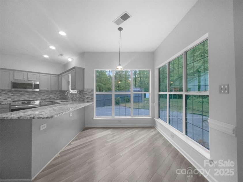 1415 Newfound Hollow Drive, Charlotte, NC 28214.  MLS# CAR4250832, YatesRealty ID 26204. 