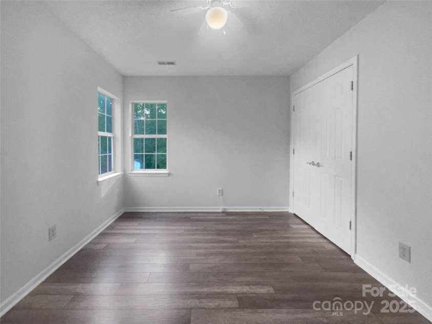 1415 Newfound Hollow Drive, Charlotte, NC 28214.  MLS# CAR4250832, YatesRealty ID 26204. 