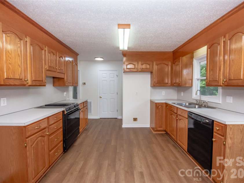 350 Josey Road, Statesville, NC 28625.  MLS# CAR4377689, YatesRealty ID 26204. 