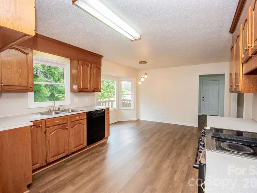 350 Josey Road, Statesville, NC 28625.  MLS# CAR4377689, YatesRealty ID 26204. 