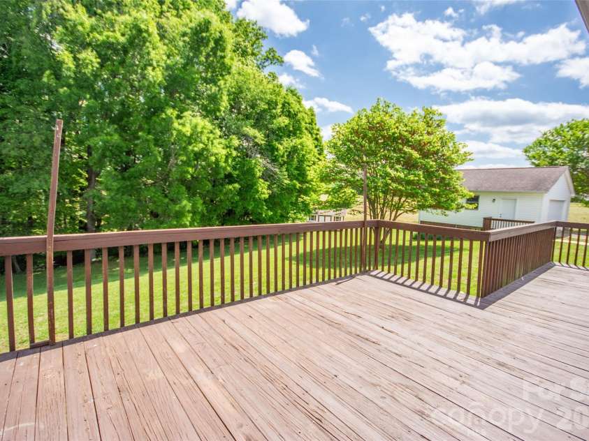 350 Josey Road, Statesville, NC 28625.  MLS# CAR4377689, YatesRealty ID 26204. 
