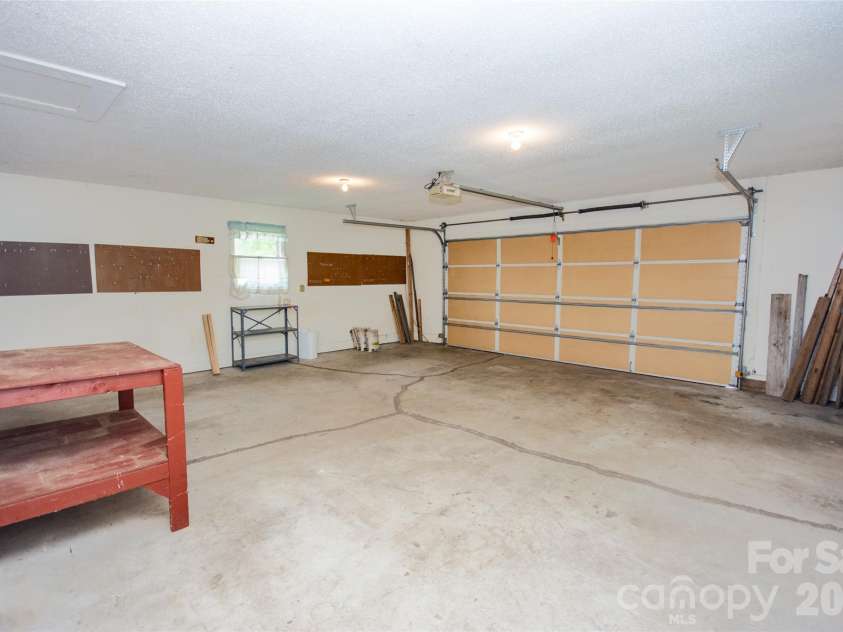 350 Josey Road, Statesville, NC 28625.  MLS# CAR4377689, YatesRealty ID 26204. 