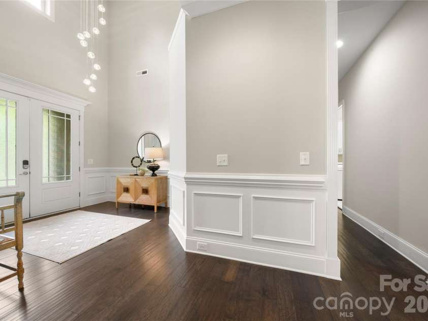 109 Eden Hollow Lane, Matthews, NC 28104.  MLS# CAR4381944, YatesRealty ID 26205. 