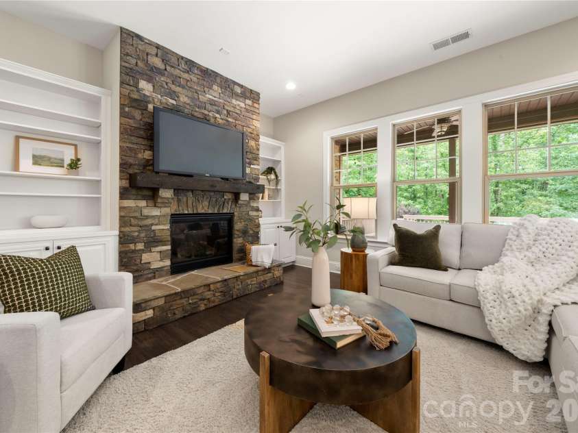 109 Eden Hollow Lane, Matthews, NC 28104.  MLS# CAR4381944, YatesRealty ID 26205. 