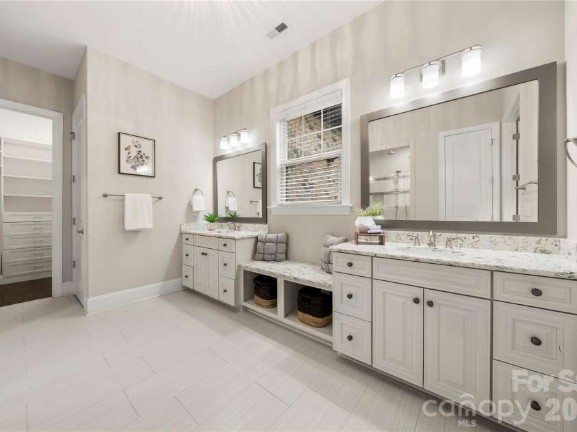 109 Eden Hollow Lane, Matthews, NC 28104.  MLS# CAR4381944, YatesRealty ID 26205. 