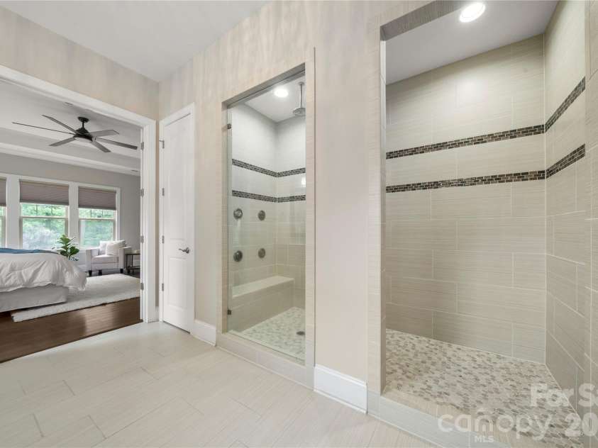 109 Eden Hollow Lane, Matthews, NC 28104.  MLS# CAR4381944, YatesRealty ID 26205. 