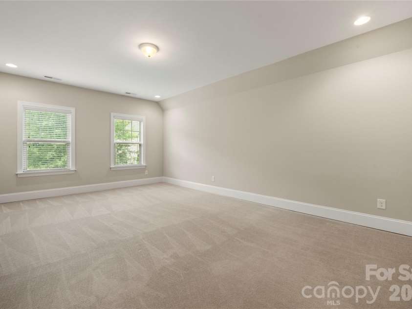 109 Eden Hollow Lane, Matthews, NC 28104.  MLS# CAR4381944, YatesRealty ID 26205. 
