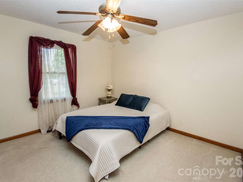 151 Meadow Oaks Drive, Statesville, NC 28625.  MLS# CAR4381512, YatesRealty ID 26206. 