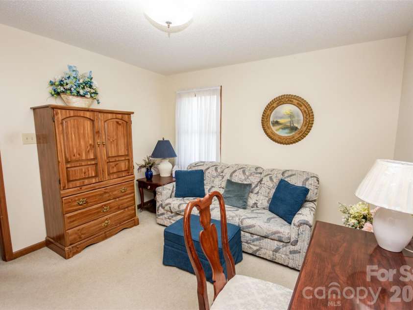 151 Meadow Oaks Drive, Statesville, NC 28625.  MLS# CAR4381512, YatesRealty ID 26206. 