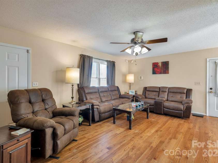 274 Trojan Lane, Forest City, NC 28043.  MLS# CAR4276217, YatesRealty ID 26207. 