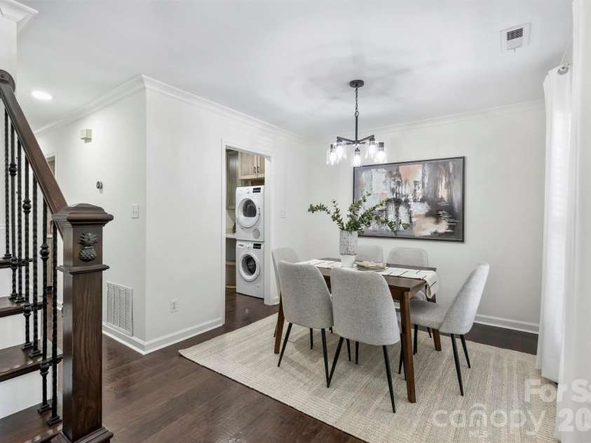 520 Poplar Street, Charlotte, NC 28202.  MLS# CAR4375281, YatesRealty ID 26207. 
