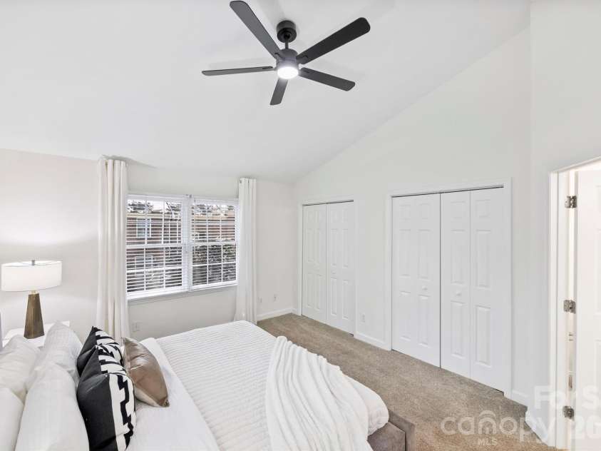 520 Poplar Street, Charlotte, NC 28202.  MLS# CAR4375281, YatesRealty ID 26207. 