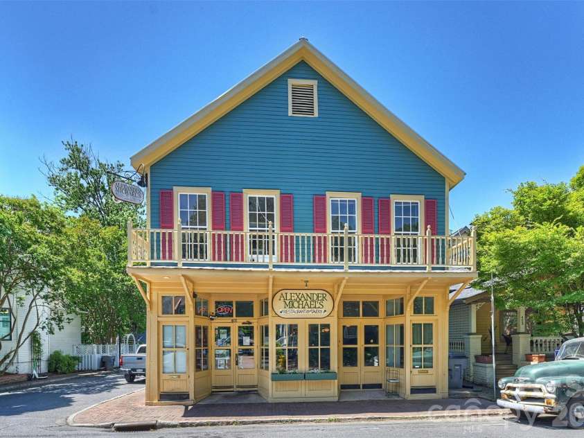 520 Poplar Street, Charlotte, NC 28202.  MLS# CAR4375281, YatesRealty ID 26207. 