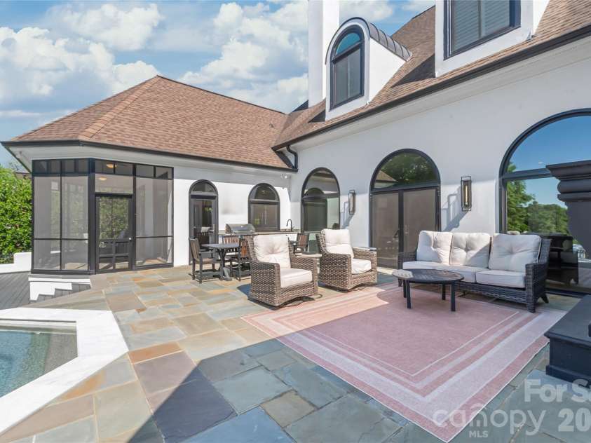 5400 Challisford Lane, Charlotte, NC 28226.  MLS# CAR4383848, YatesRealty ID 26209. 